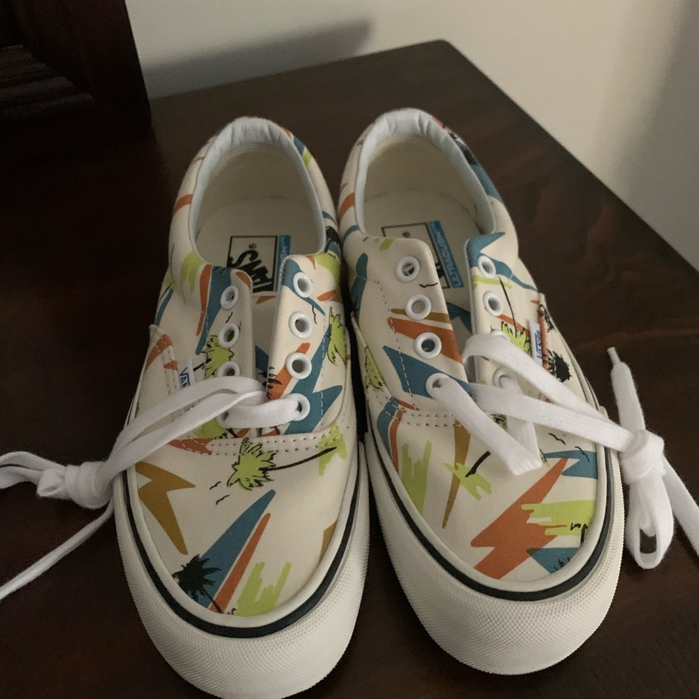 Vans Tennis Shoes
